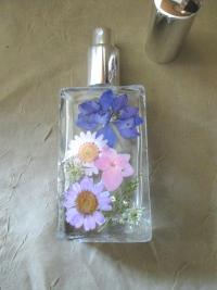 Floral Perfume Bottles, Spray Mister, Square Bottles, Flowers in Resin