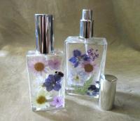 Floral Perfume Bottles, Spray Mister, Square Bottles, Flowers in Resin