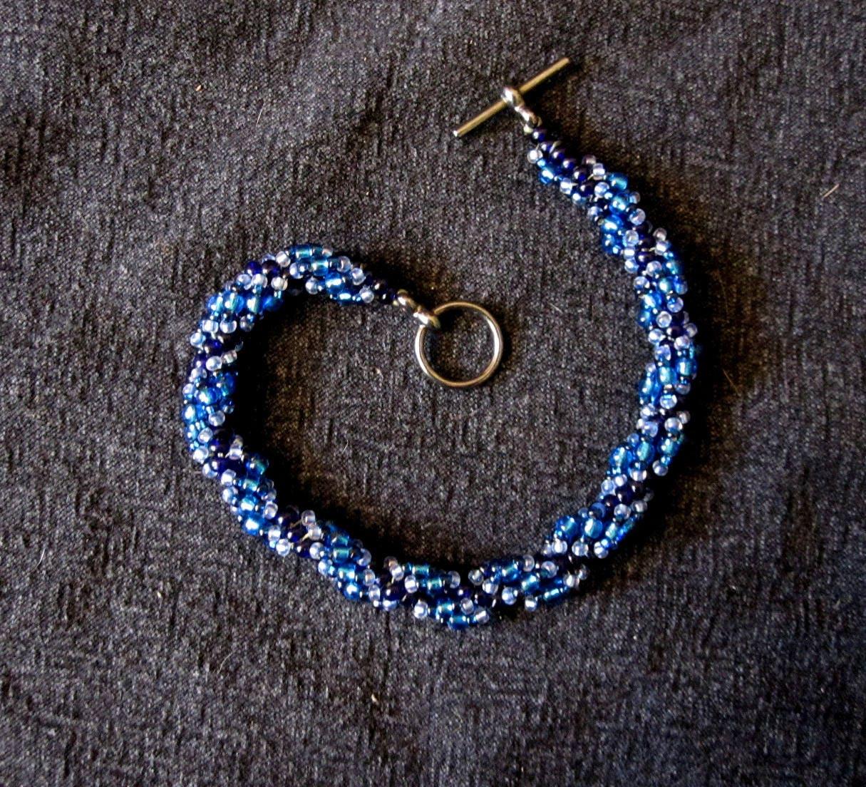 Spiral Stitch Necklace and bracelet