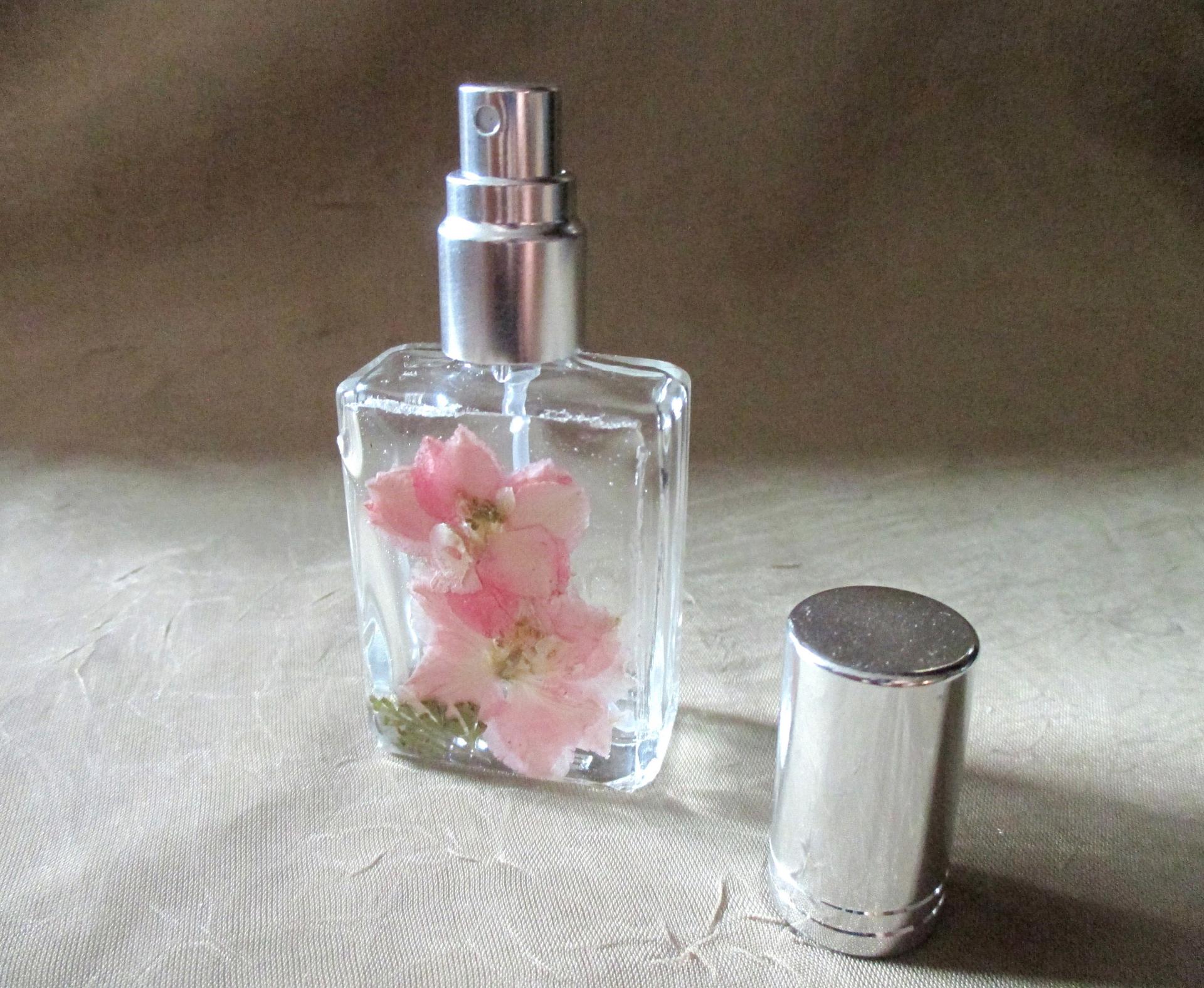 Floral Perfume Bottles, Spray Mister, Square Bottles, Flowers in Resin