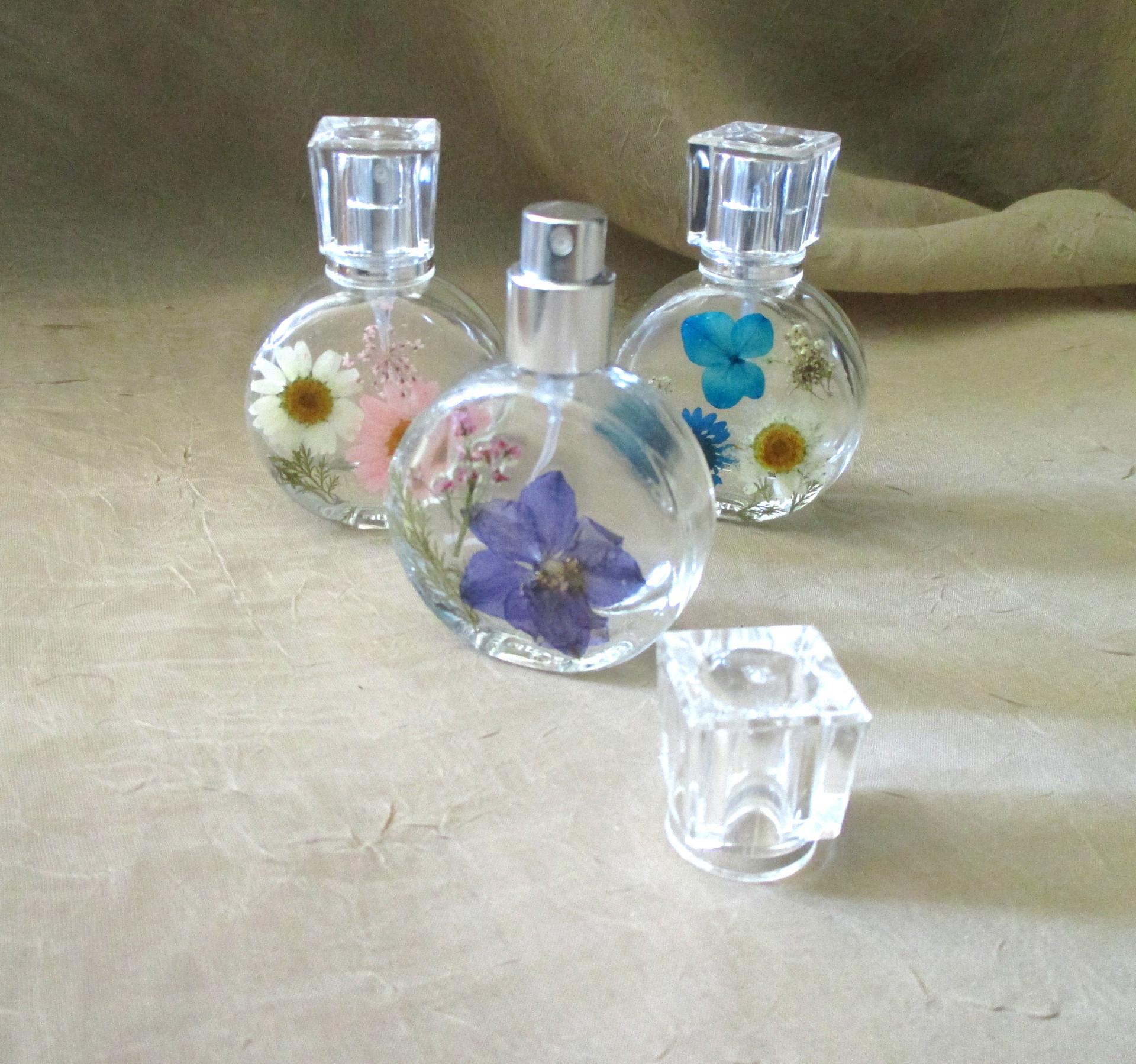 Floral Perfume Bottles, 1 ounce Small Spray Mister, Round Bottles, Flowers in Resin