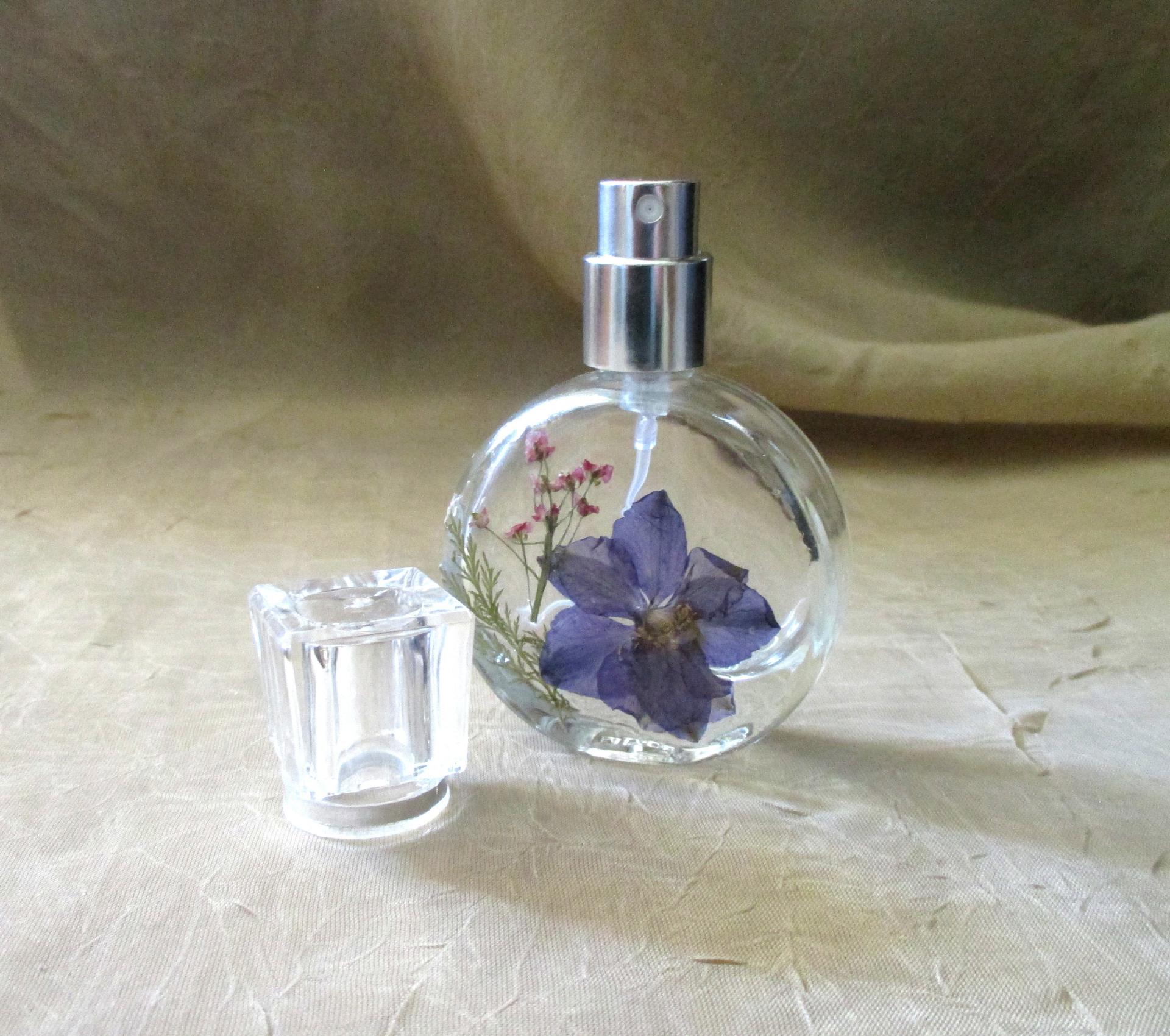 Floral Perfume Bottles, 1 ounce Small Spray Mister, Round Bottles, Flowers in Resin