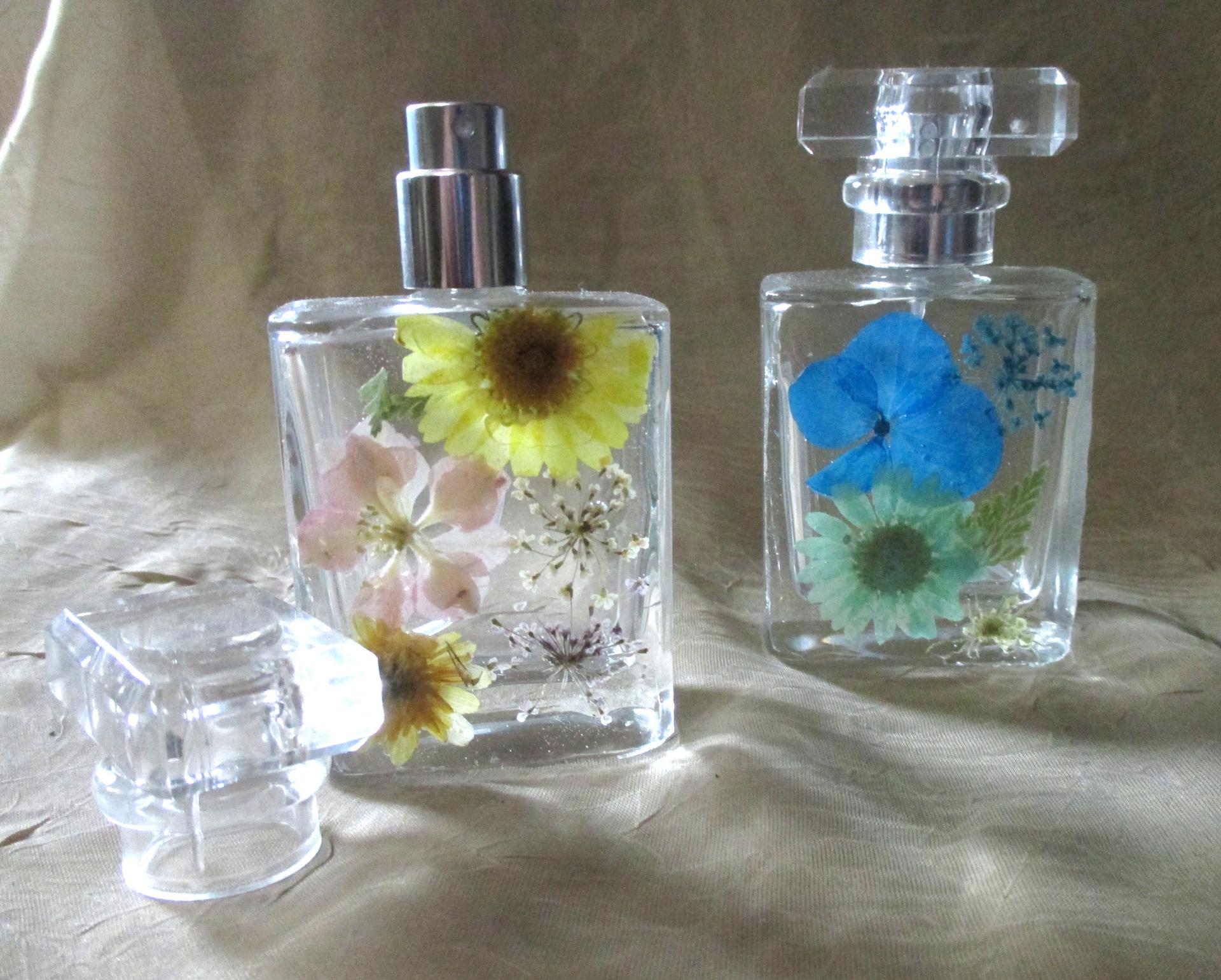 Floral Perfume Bottles, Spray Mister, 50ml Square Bottles, Flowers in Resin