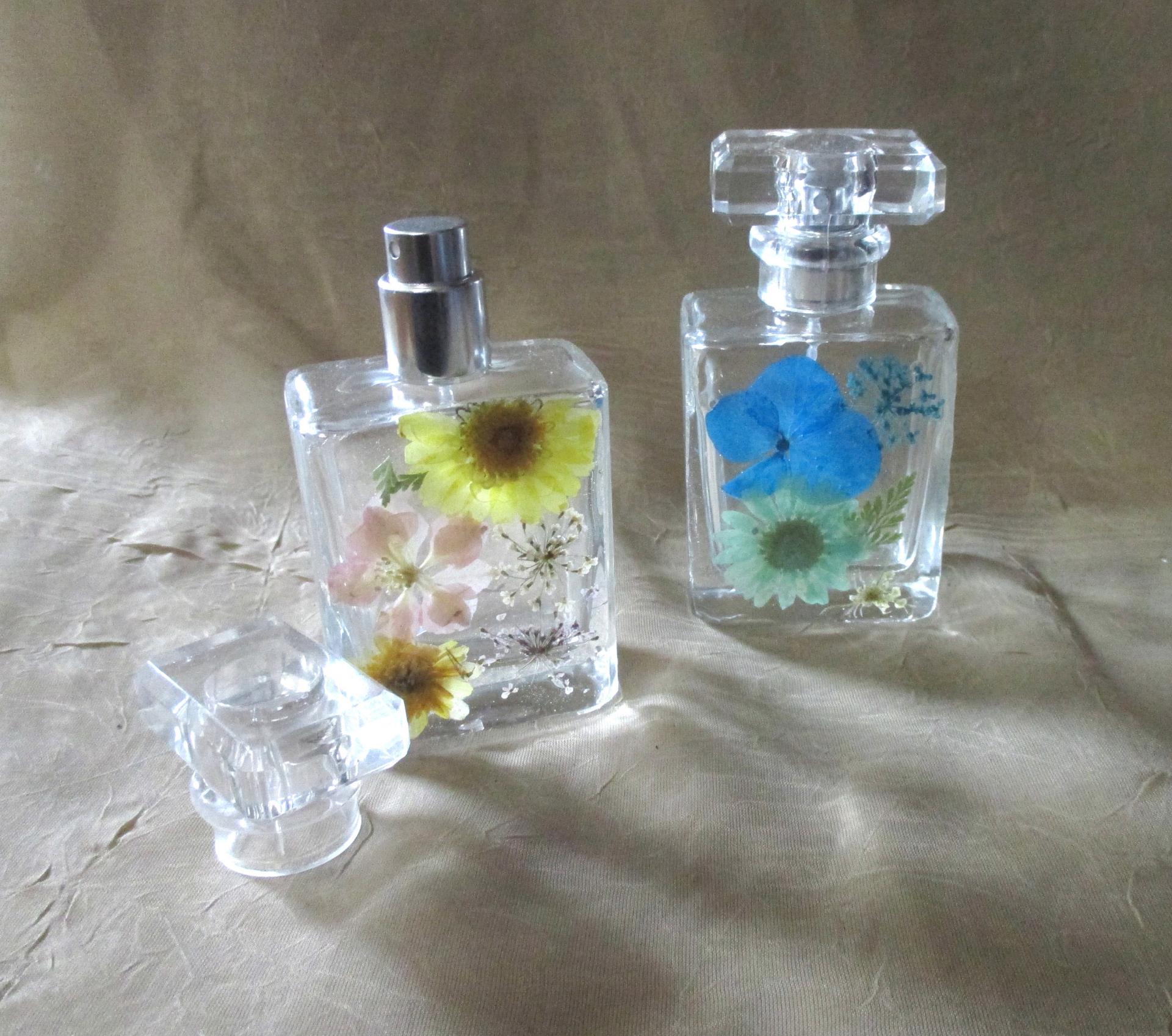 Floral Perfume Bottles, Spray Mister, 50ml Square Bottles, Flowers in Resin