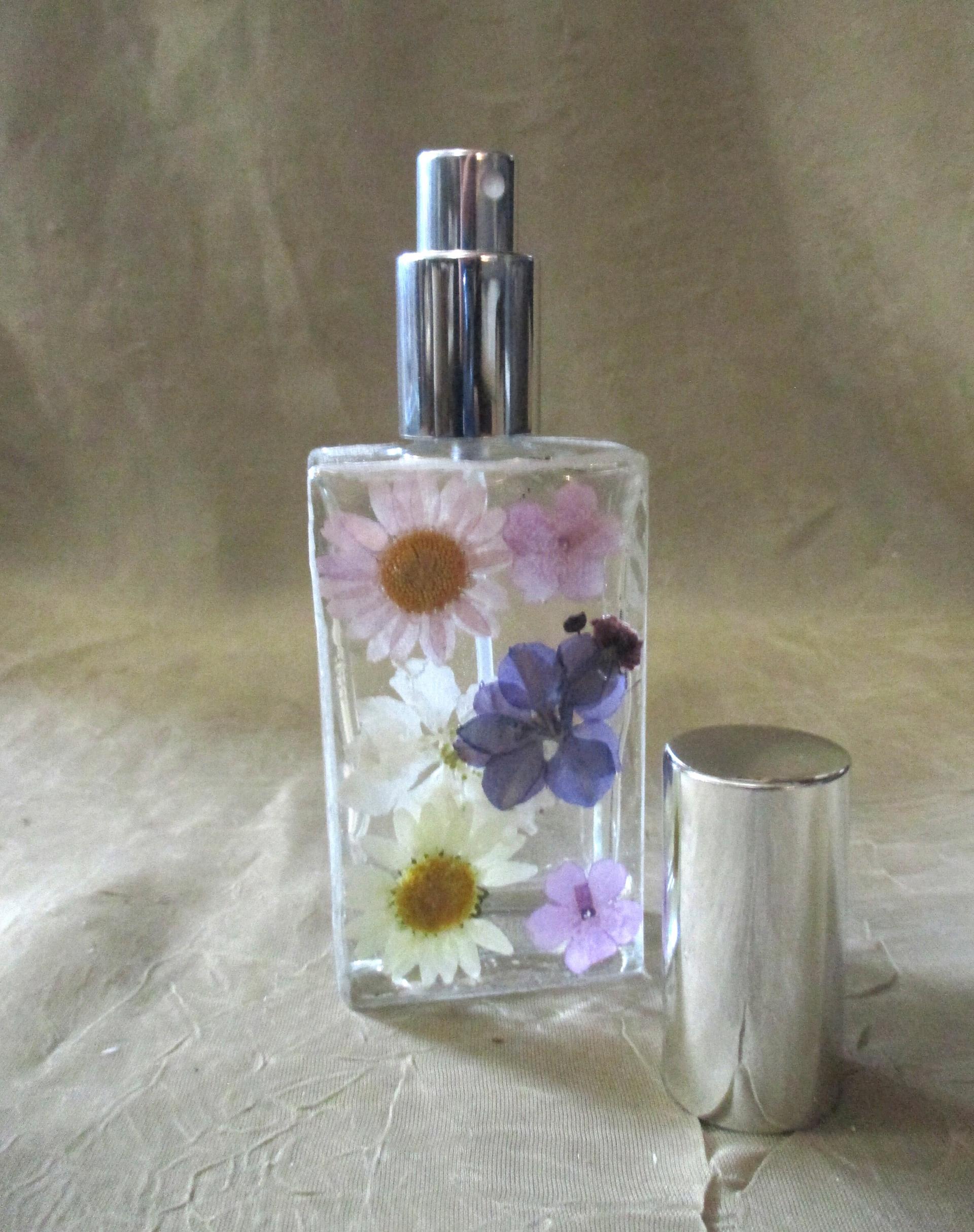 Floral Perfume Bottles, Spray Mister, Square Bottles, Flowers in Resin