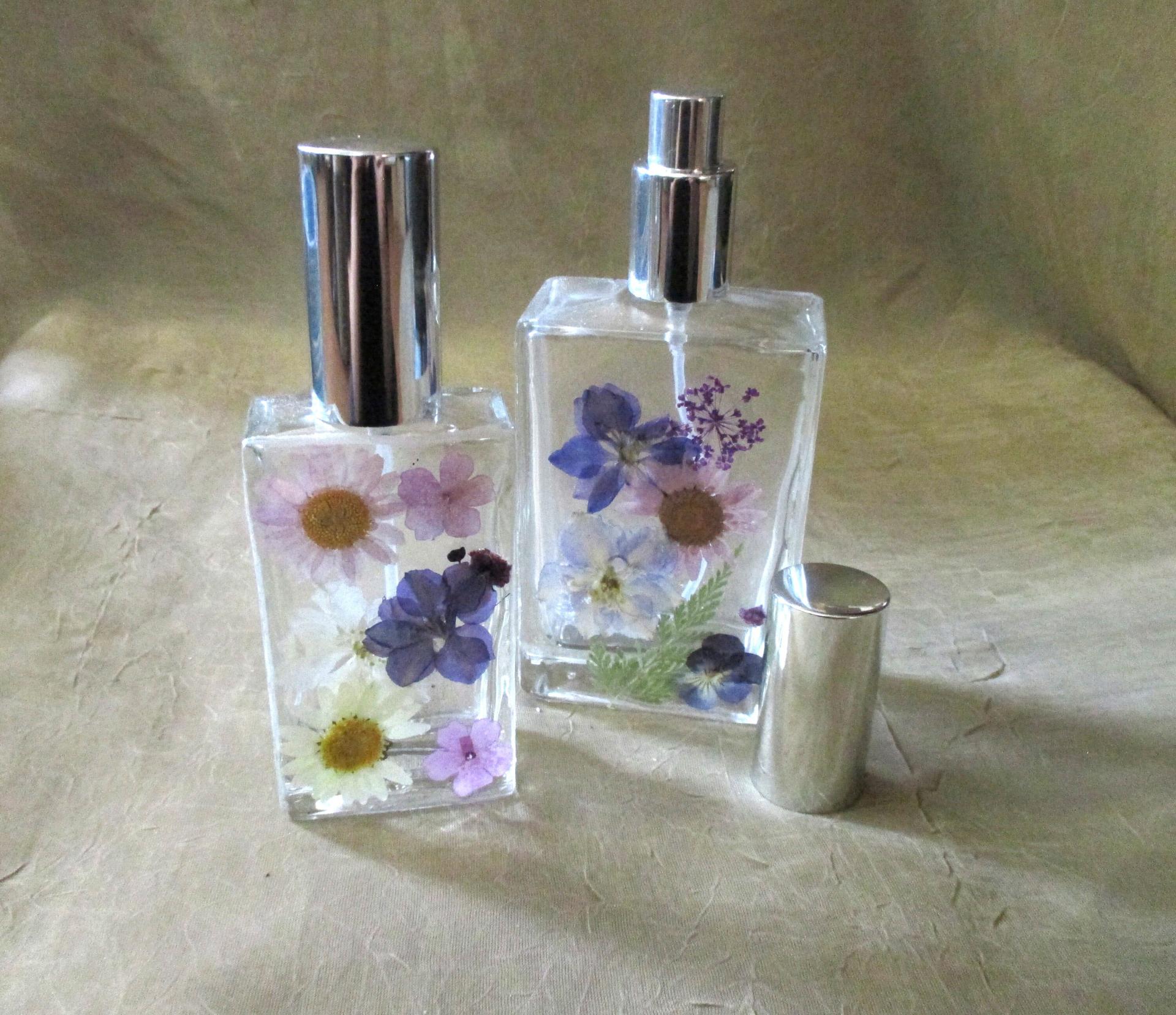 Floral Perfume Bottles, Spray Mister, Square Bottles, Flowers in Resin
