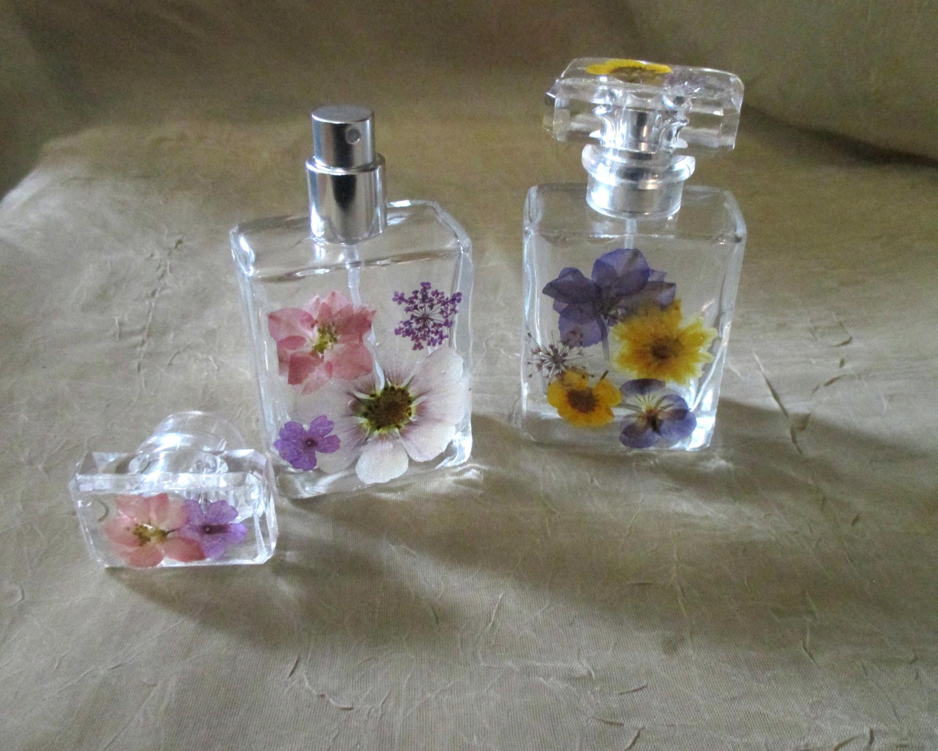 Floral Perfume Bottles, Spray Mister, 50ml Square Bottles, Flowers in Resin