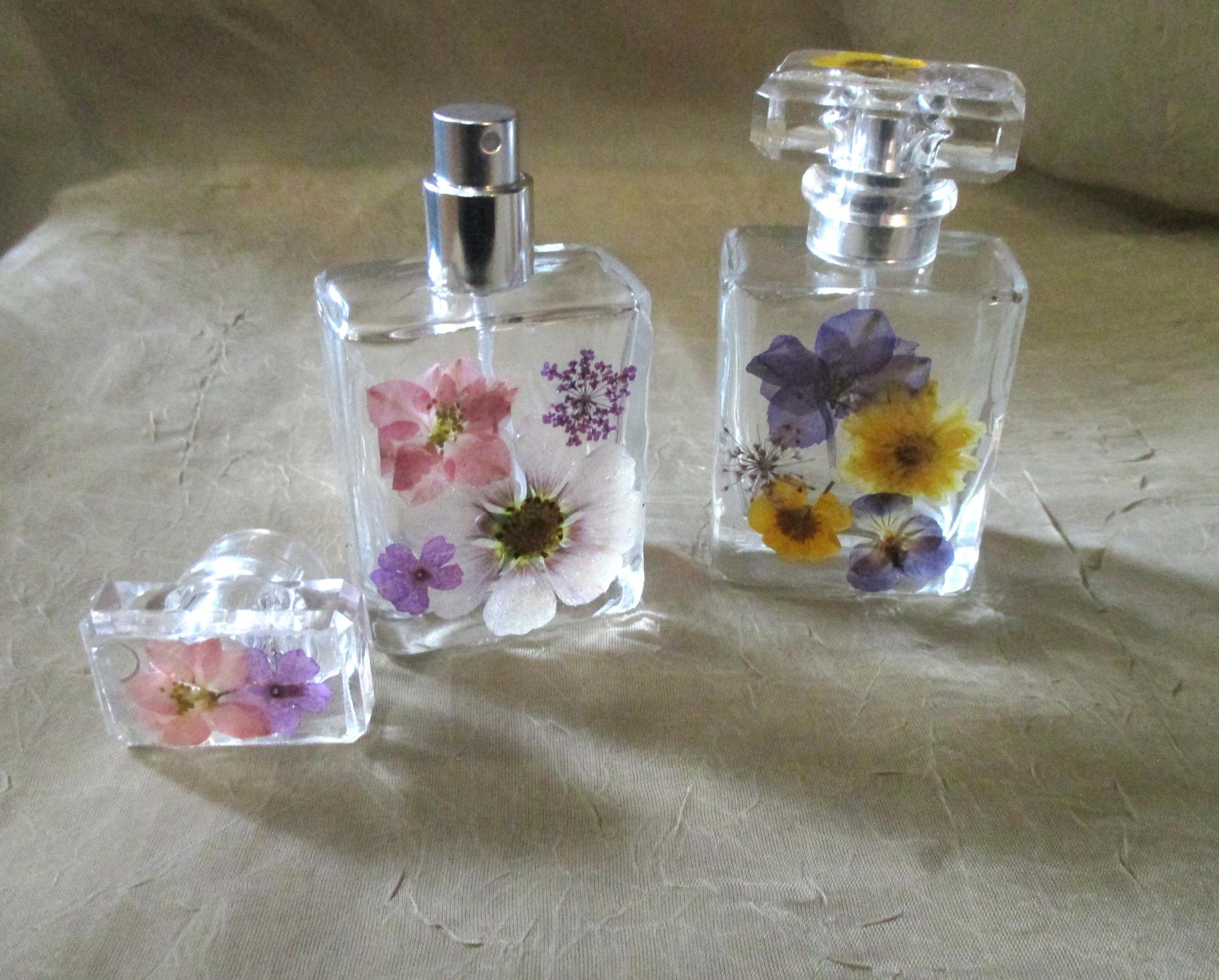 Floral Perfume Bottles, Spray Mister, 50ml Square Bottles, Flowers in Resin