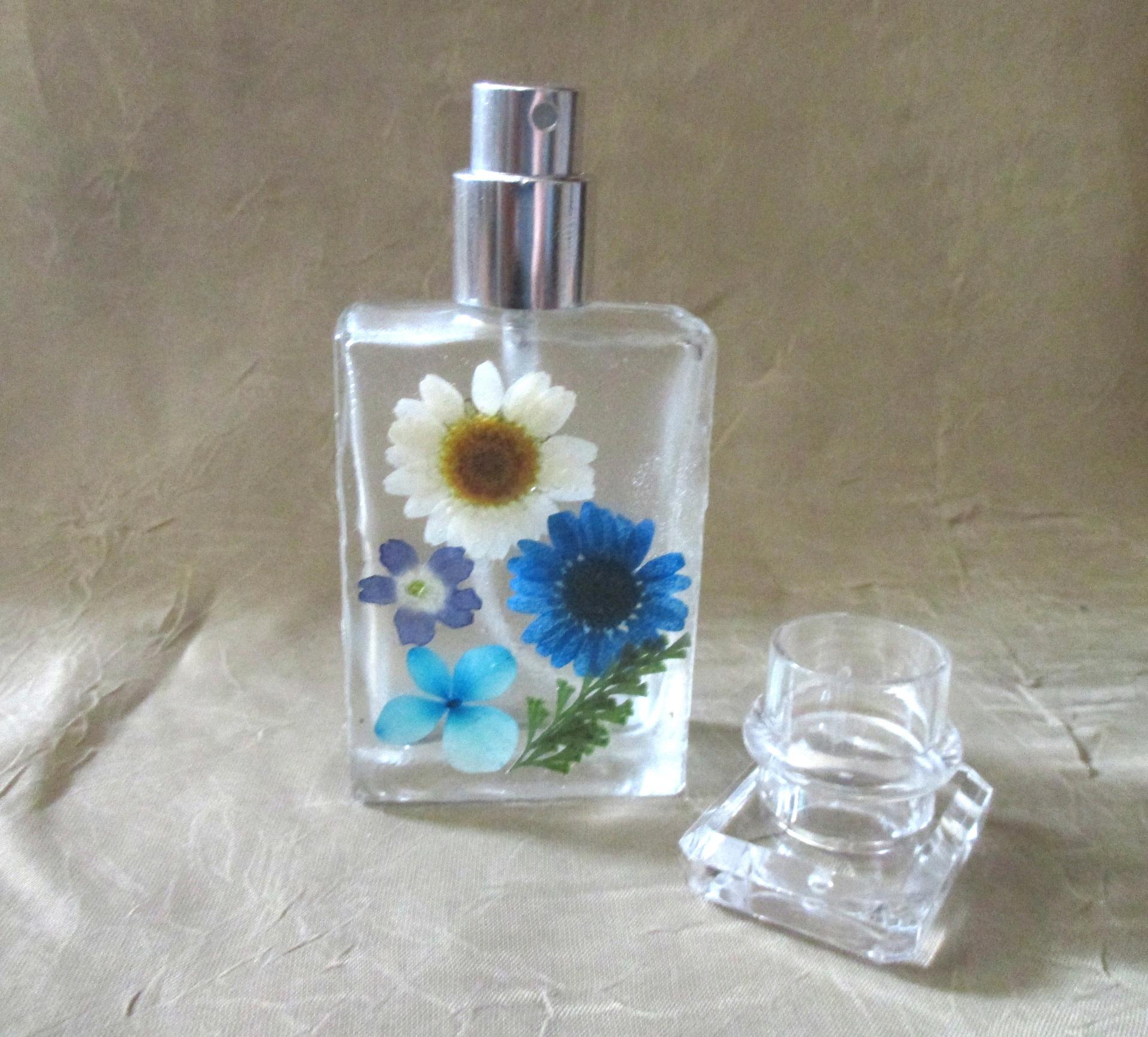 Floral Perfume Bottles, Spray Mister, Square Bottles, Flowers in Resin
