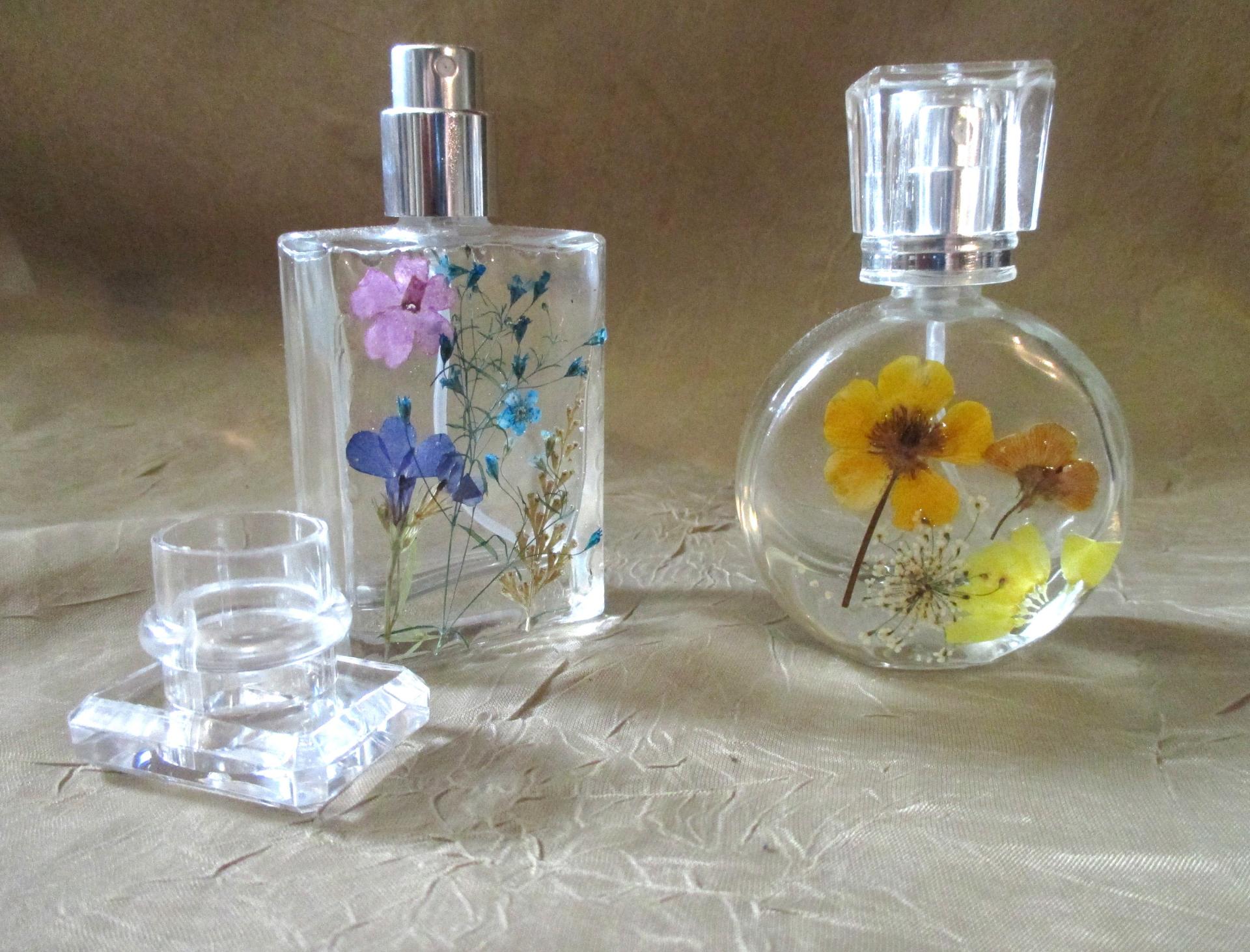 Floral Perfume Bottles, Spray Mister, Square Bottles, Flowers in Resin