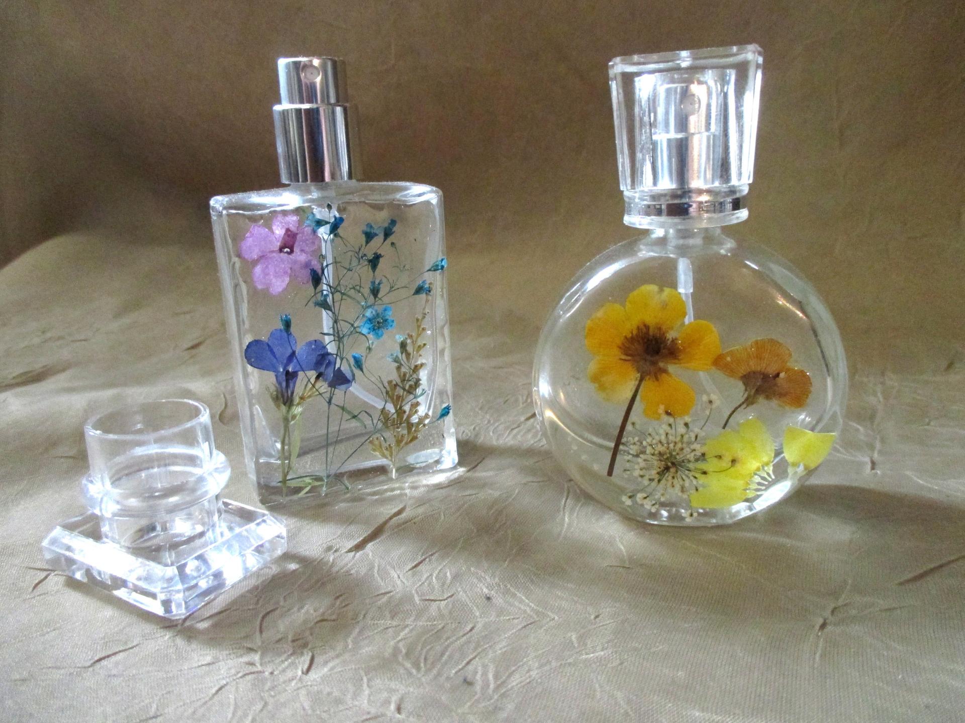 Floral Perfume Bottles, Spray Mister, Square Bottles, Flowers in Resin