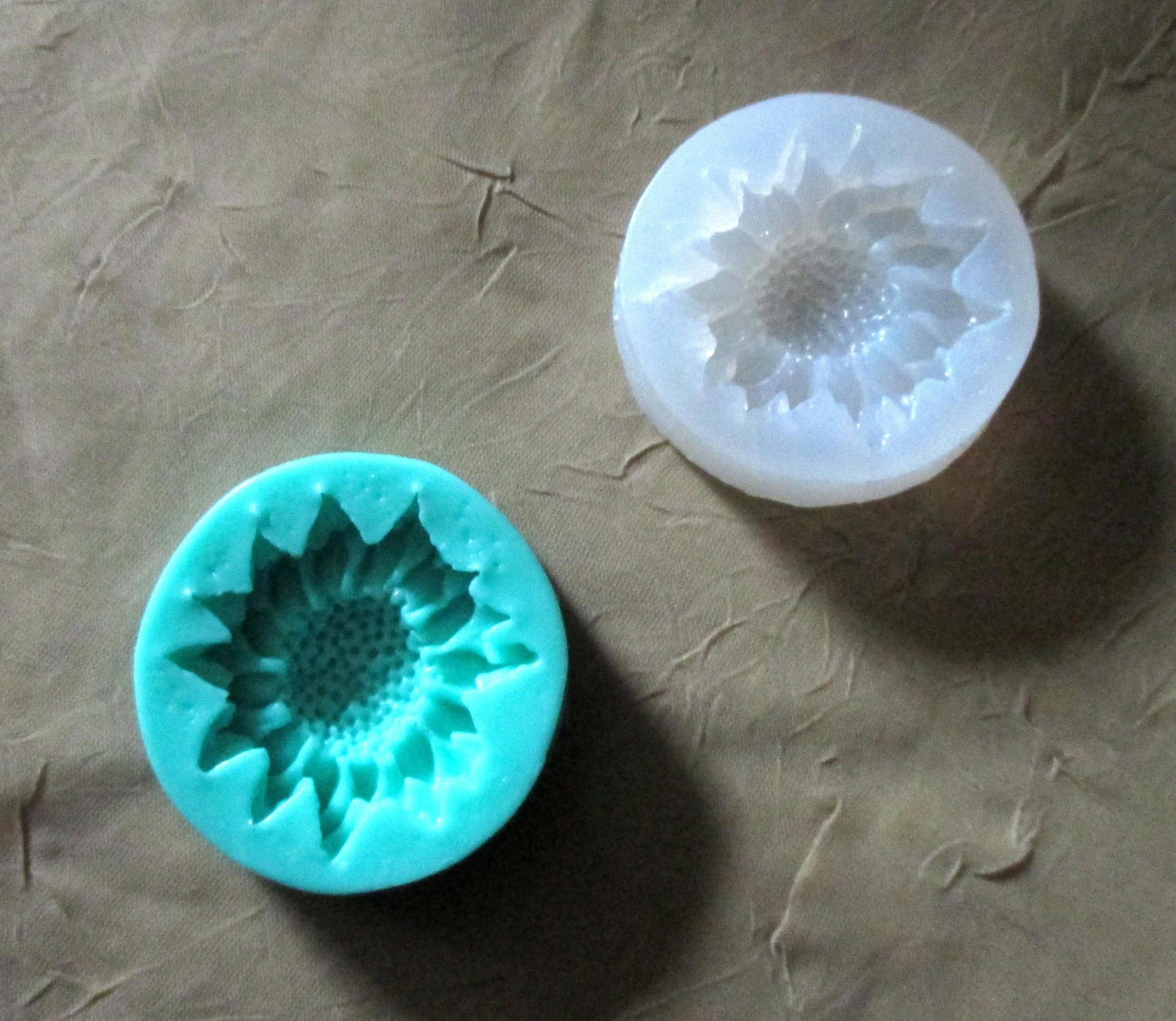 Small Floral Mold - Sunflower - for Resin, Clay, Casting and Baking, or for Soap or wax embeds