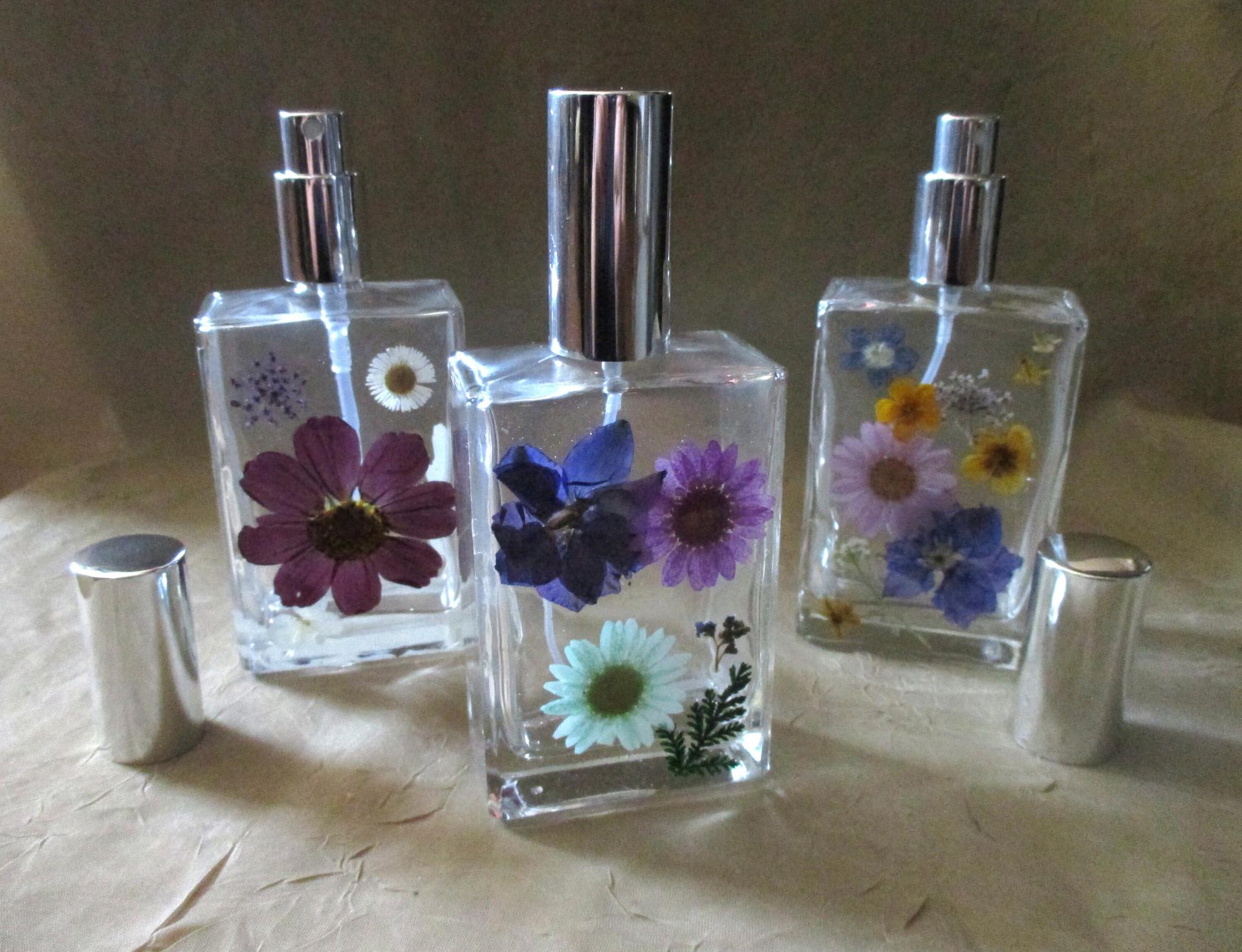 Floral Perfume Bottles, Spray Mister, Square Bottles, Flowers in Resin