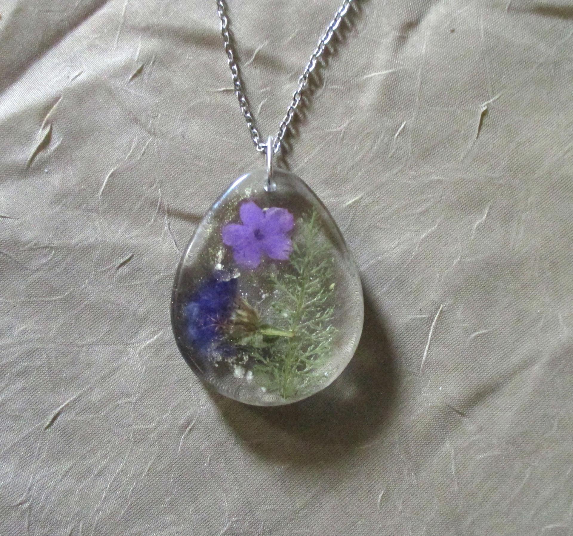 Flower Necklace - Real Dried Flowers - Resin Jewelry