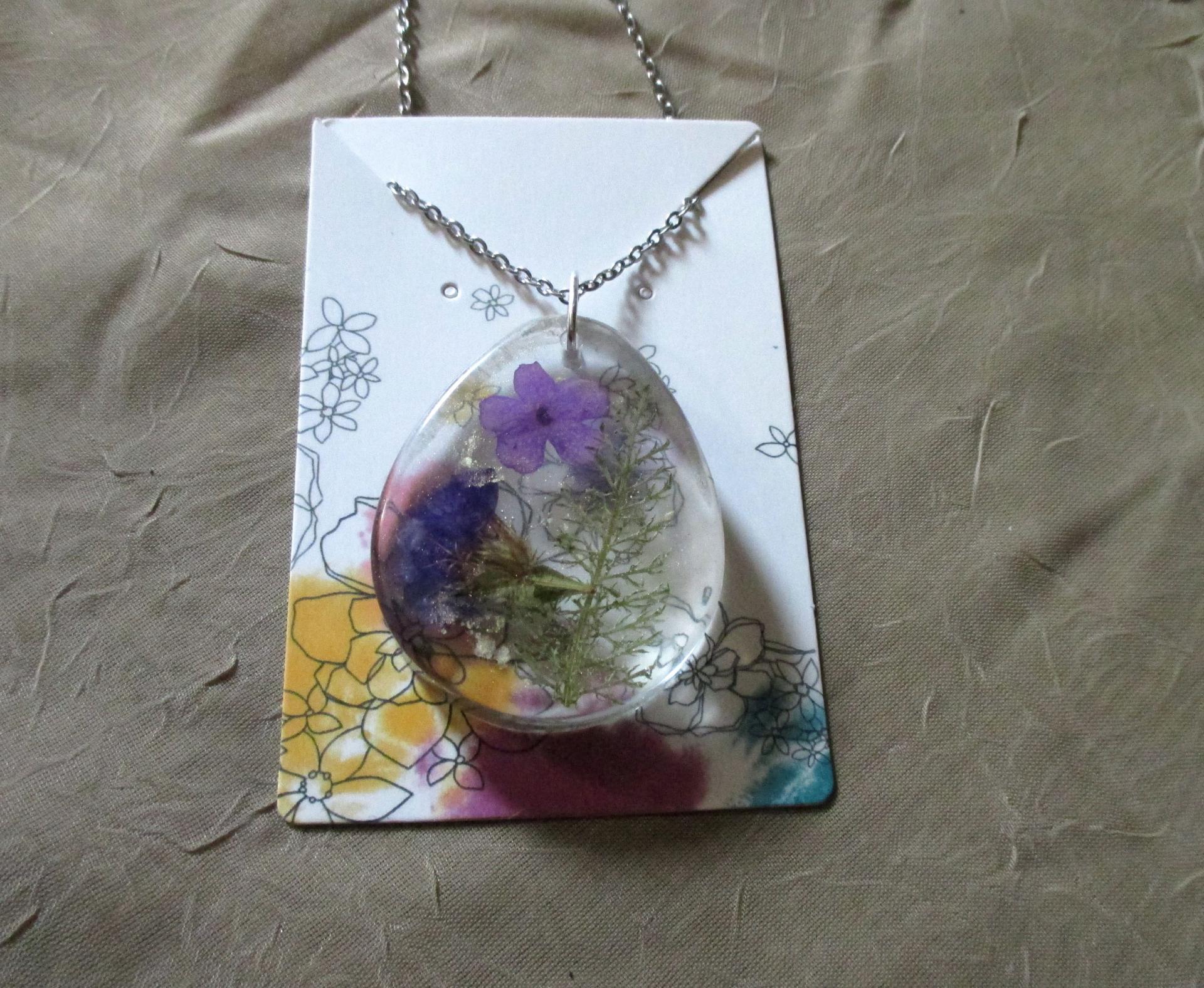 Flower Necklace - Real Dried Flowers - Resin Jewelry