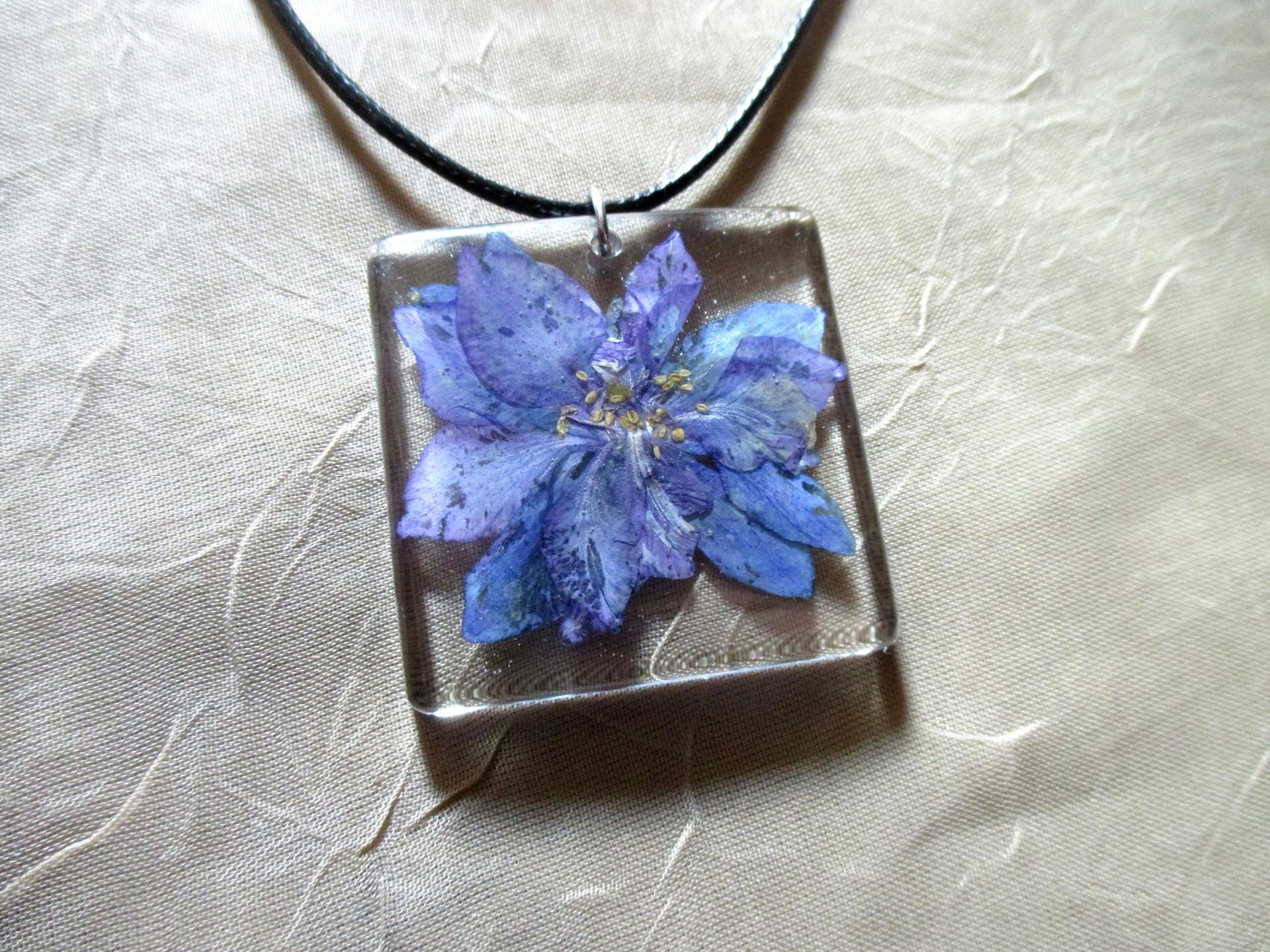 Flower Necklace - Real Dried Flowers - Resin Jewelry