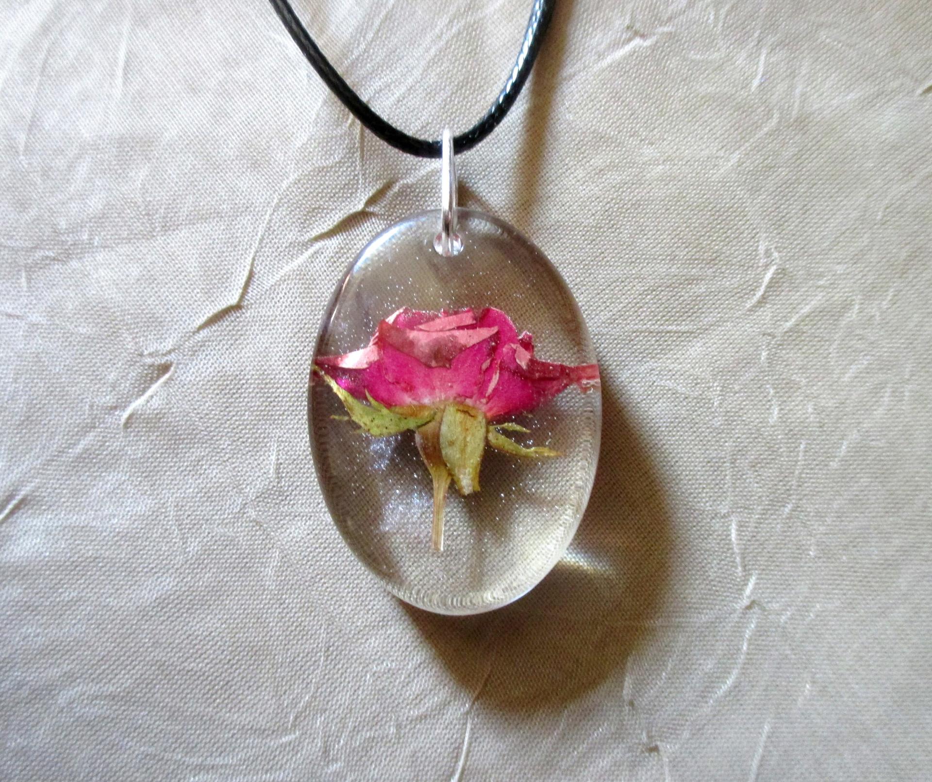 Flower Necklace - Real Dried Flowers - Resin Jewelry