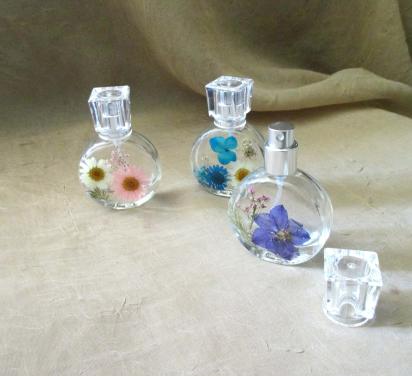 Floral Perfume Bottles, 1 ounce Small Spray Mister, Round Bottles, Flowers in Resin