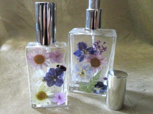 Floral Perfume Bottles, Spray Mister, Square Bottles, Flowers in Resin