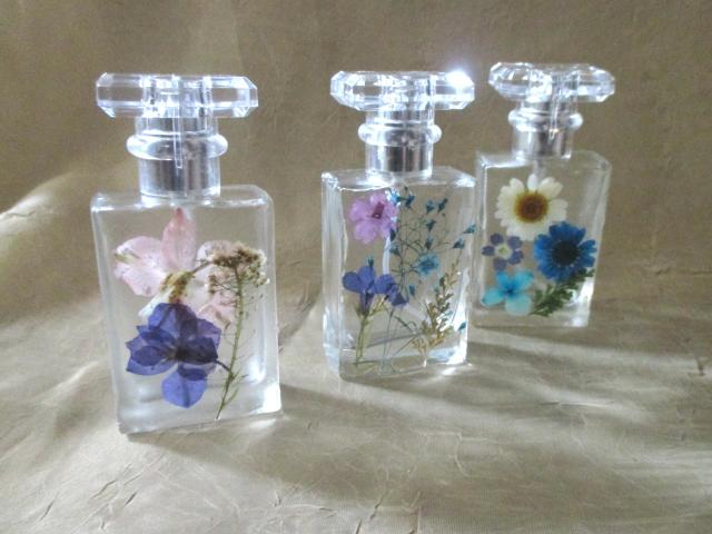 Floral Perfume Bottles, Spray Mister, Square Bottles, Flowers in Resin