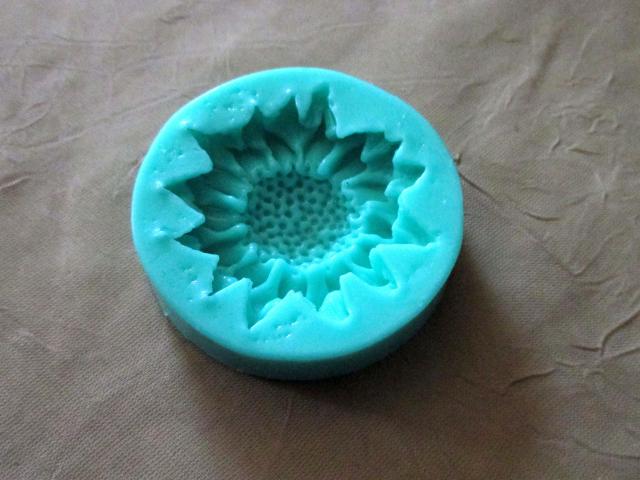 Small Floral Mold - Sunflower - for Resin, Clay, Casting and Baking, or for Soap or wax embeds